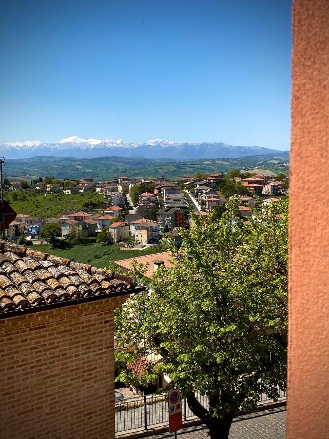 B&B Terrazza Sul Borgo Mogliano Εξωτερικό φωτογραφία